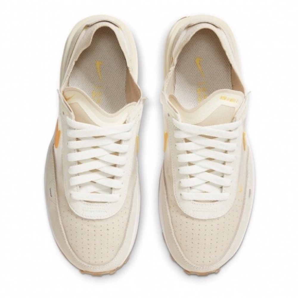 Nike Women's Waffle One 'Sail Coconut Milk' DC2533 105 excellent condition!!!